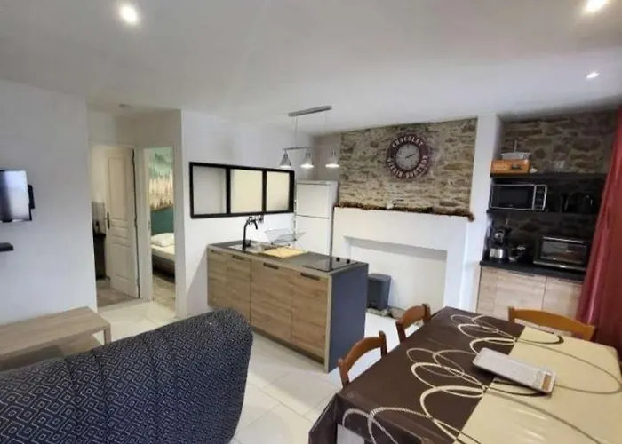 Rdc Maison Ed Den * Tauves